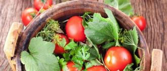 Barrel tomater - recept för gammaldags läcker beredning av grönsaker