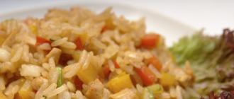 Keedetud riis külmutatud köögiviljadega Kuidas valmistada riisi köögiviljaseguga