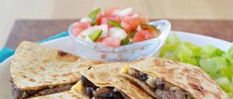 Tortilla kartuli ja vorstiga Mehhiko tortilla lapileib täidisega - saladused ja näpunäited