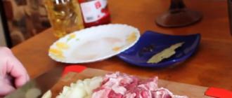 Πώς να μαγειρέψετε χοιρινό γκούλας σε αργή κουζίνα