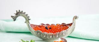 Imiterad kaviar: vad den är gjord av, fördelar och skador