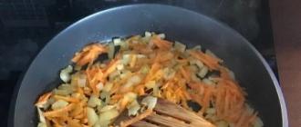 Βήμα-βήμα συνταγή για τυρόσουπα με γαρίδες