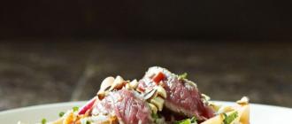 Meat salad with carbonation